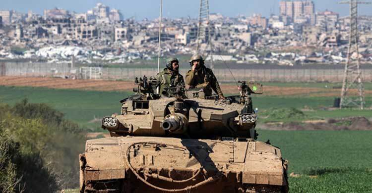 গাজায় স্কুলে ইসরায়েলের বোমা হামলায় নিহত ১৫